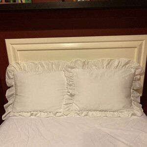 Ruffle Shams Pillow Cases -  Set of Two - White - EUC